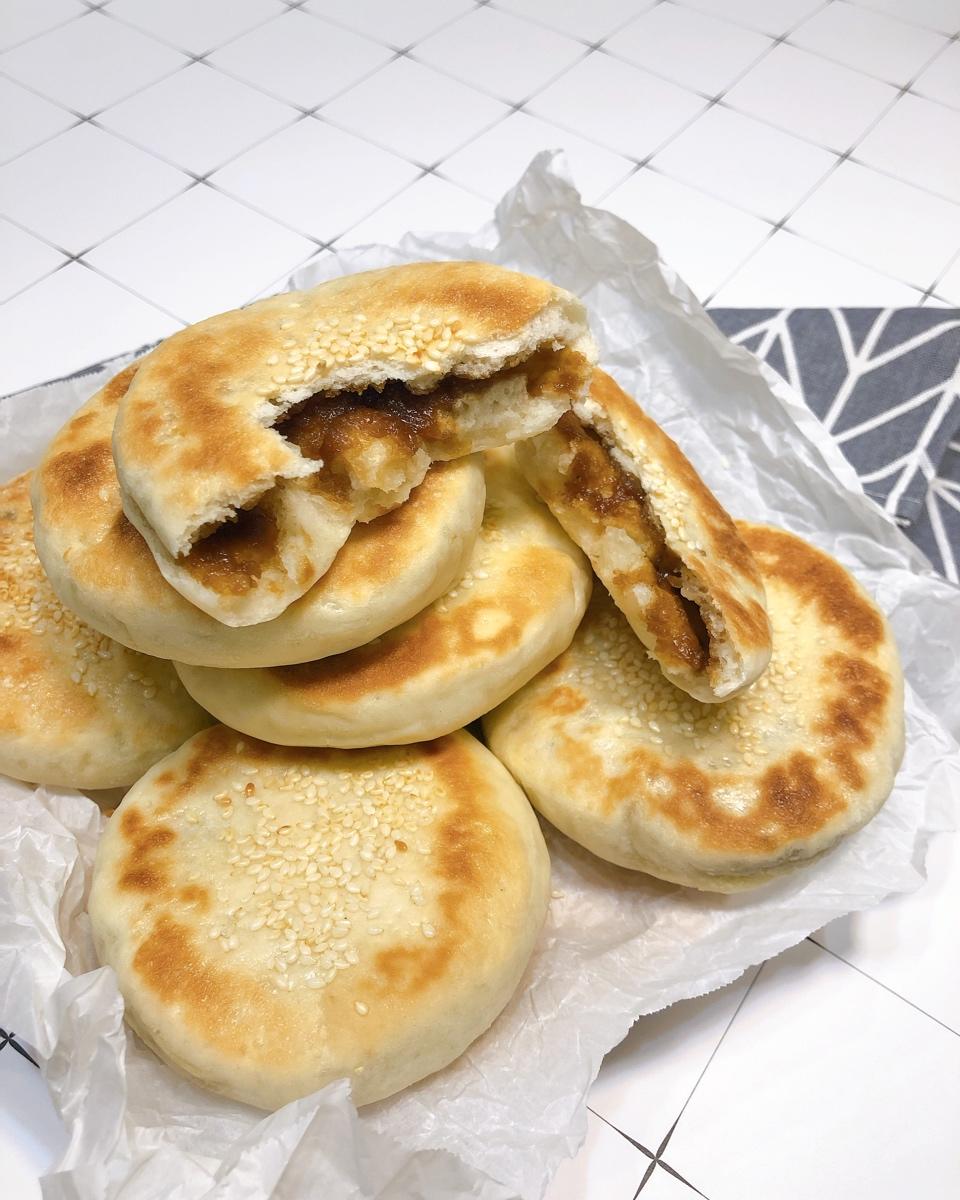 热乎乎的黑糖锅盔