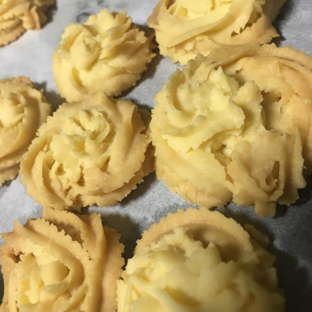 一抿即化酥到掉渣的珍妮曲奇云顶小花/烘焙视频饼干篇1