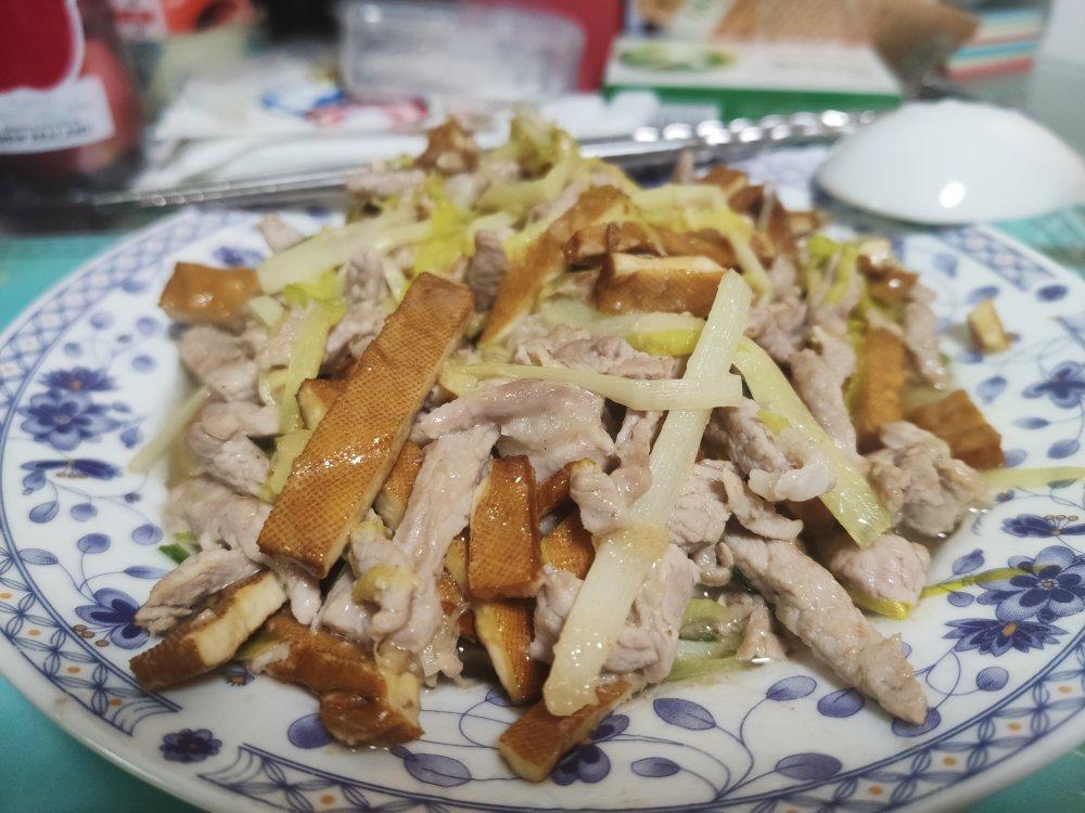 韭黄香干肉丝