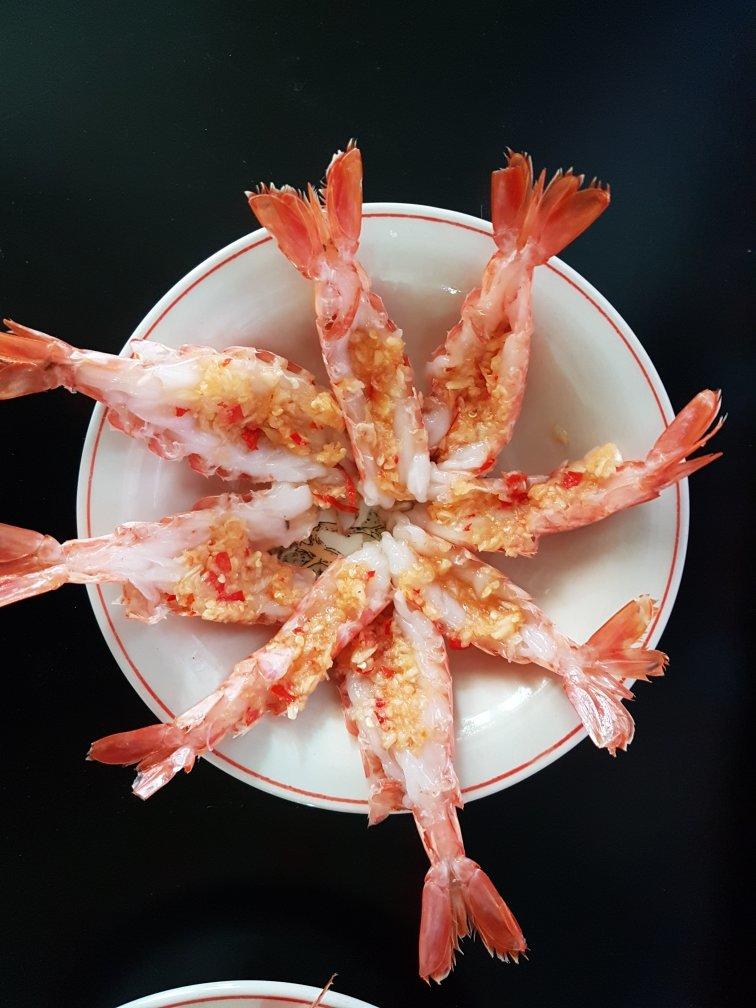 蒜蓉粉丝蒸虾