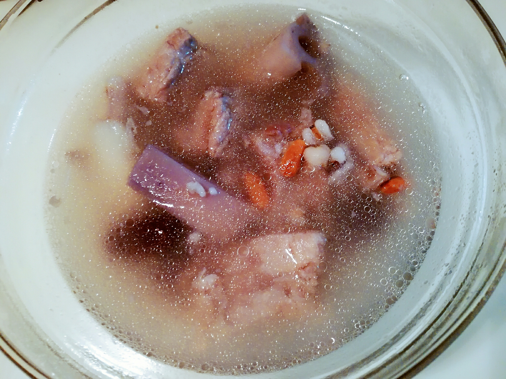 淮山薏米芡实排骨汤的做法