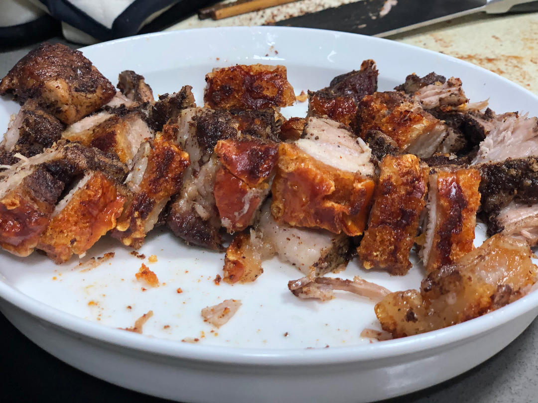 多次失败，越挫越勇终于做出来了广式脆皮烧肉