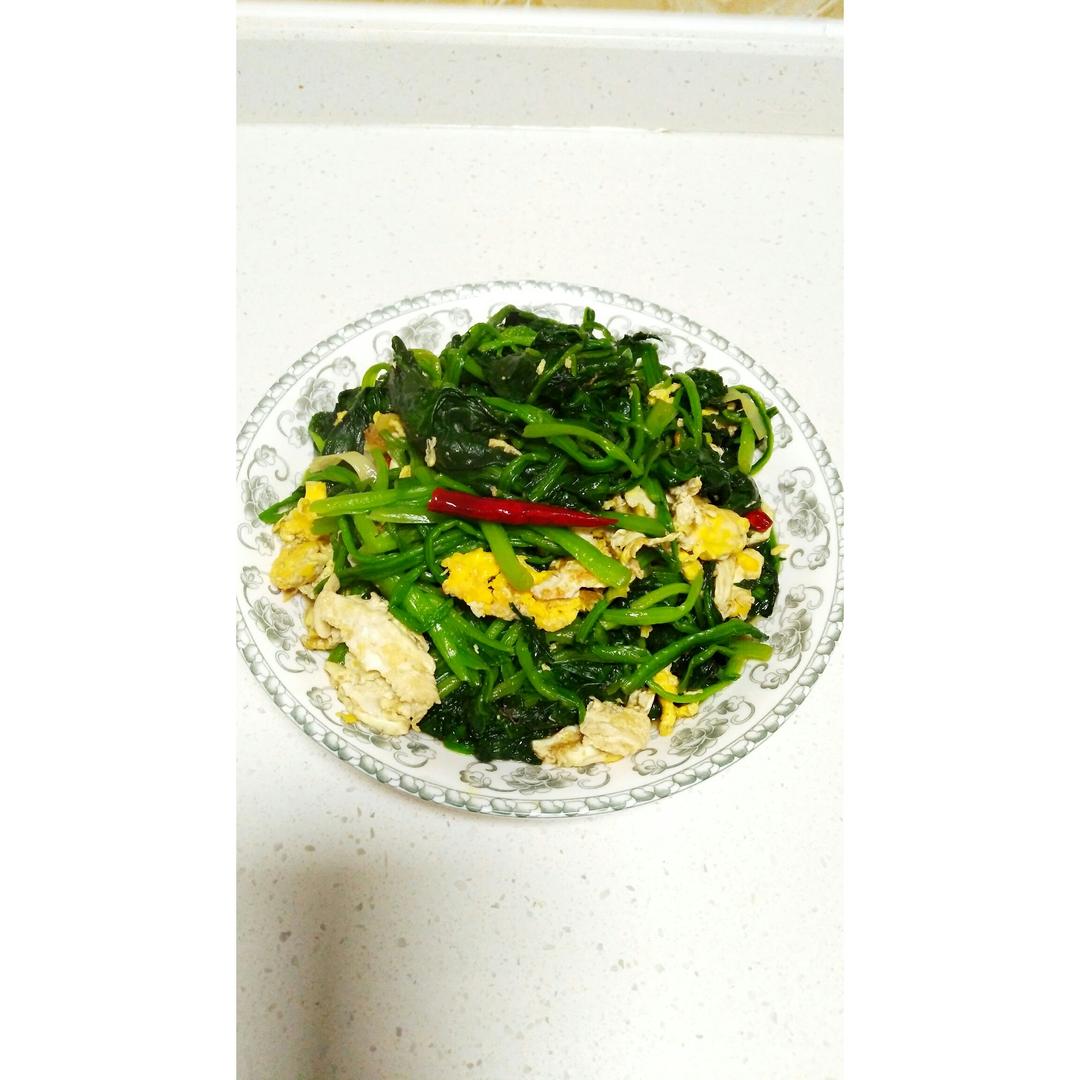 菠菜炒鸡蛋
