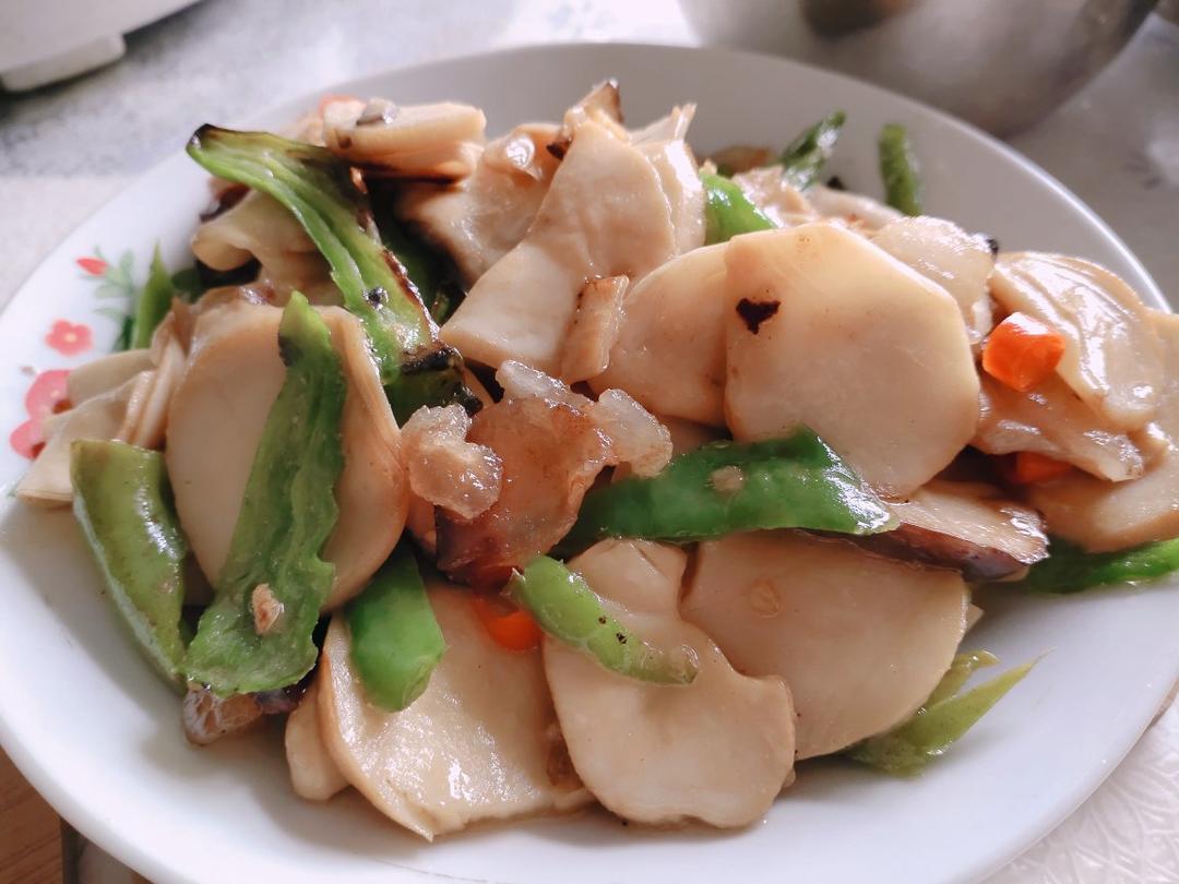 腊肉炒杏鲍菇