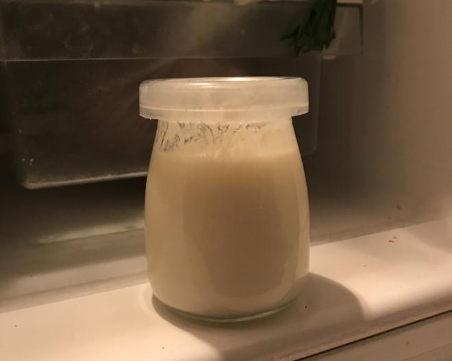 用奶粉和温奶器做酸奶的做法