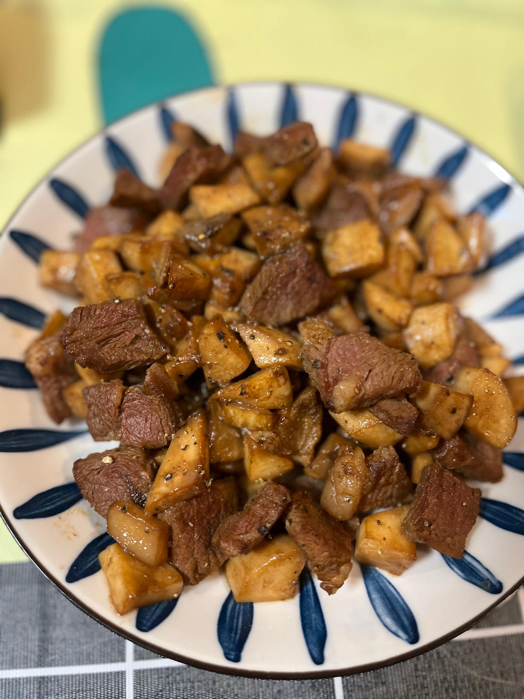 黑胡椒杏鲍菇牛肉粒