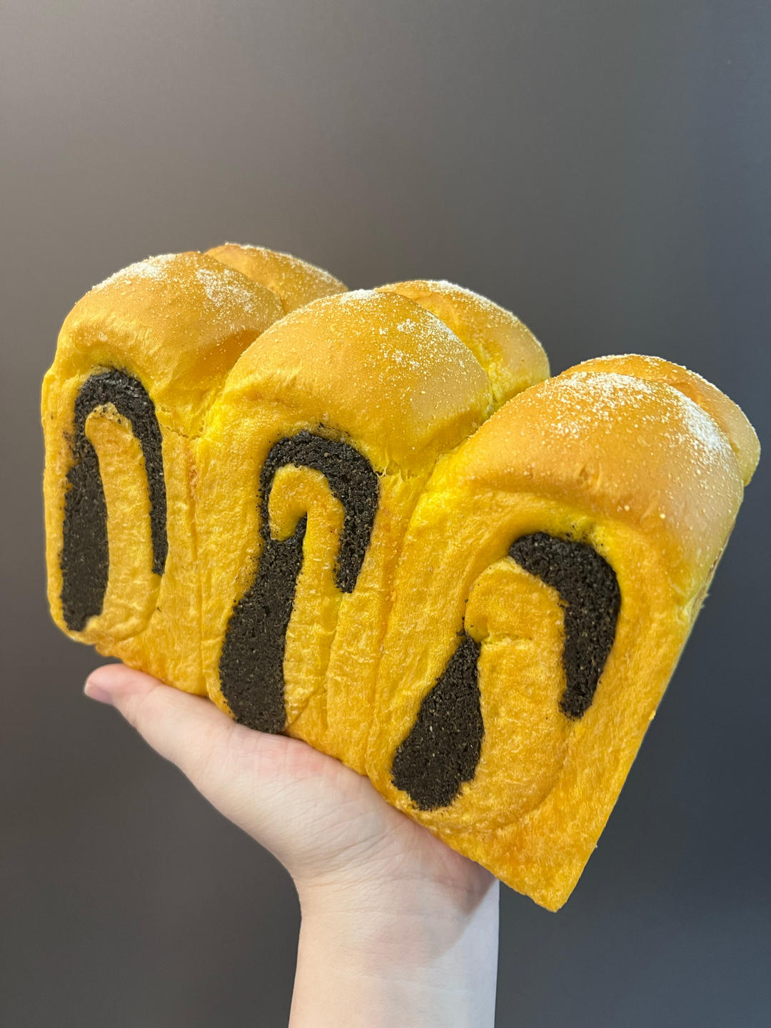 南瓜黑芝麻吐司