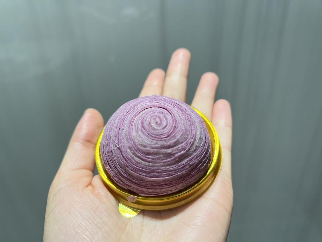 酥到掉渣的紫薯芋泥蛋黄酥