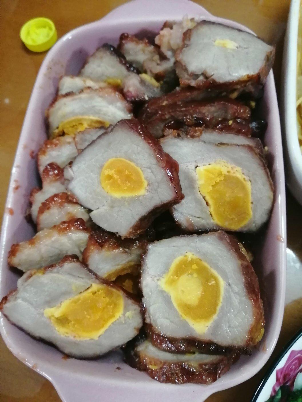 粤菜中的经典，咸蛋黄焗叉烧