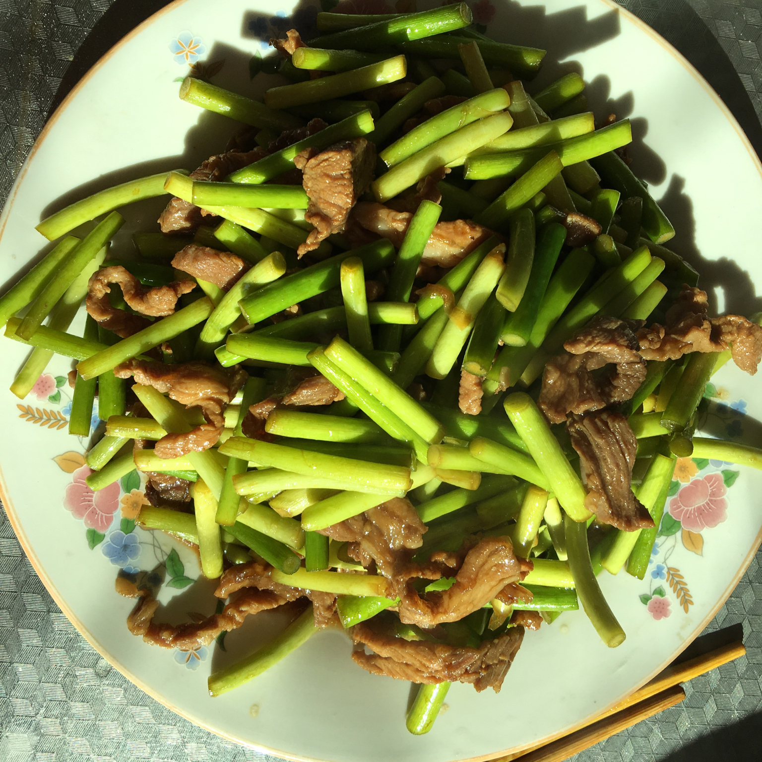蒜苔炒肉