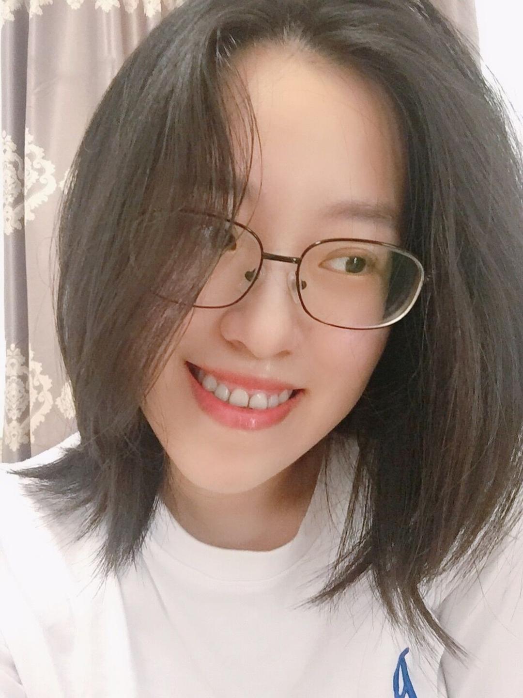 爱吃的素素素