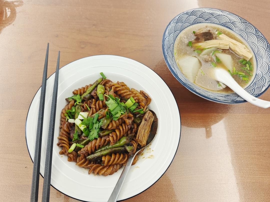 地道老北京扁豆焖面 豆角焖面 太好吃小心吃撑哦