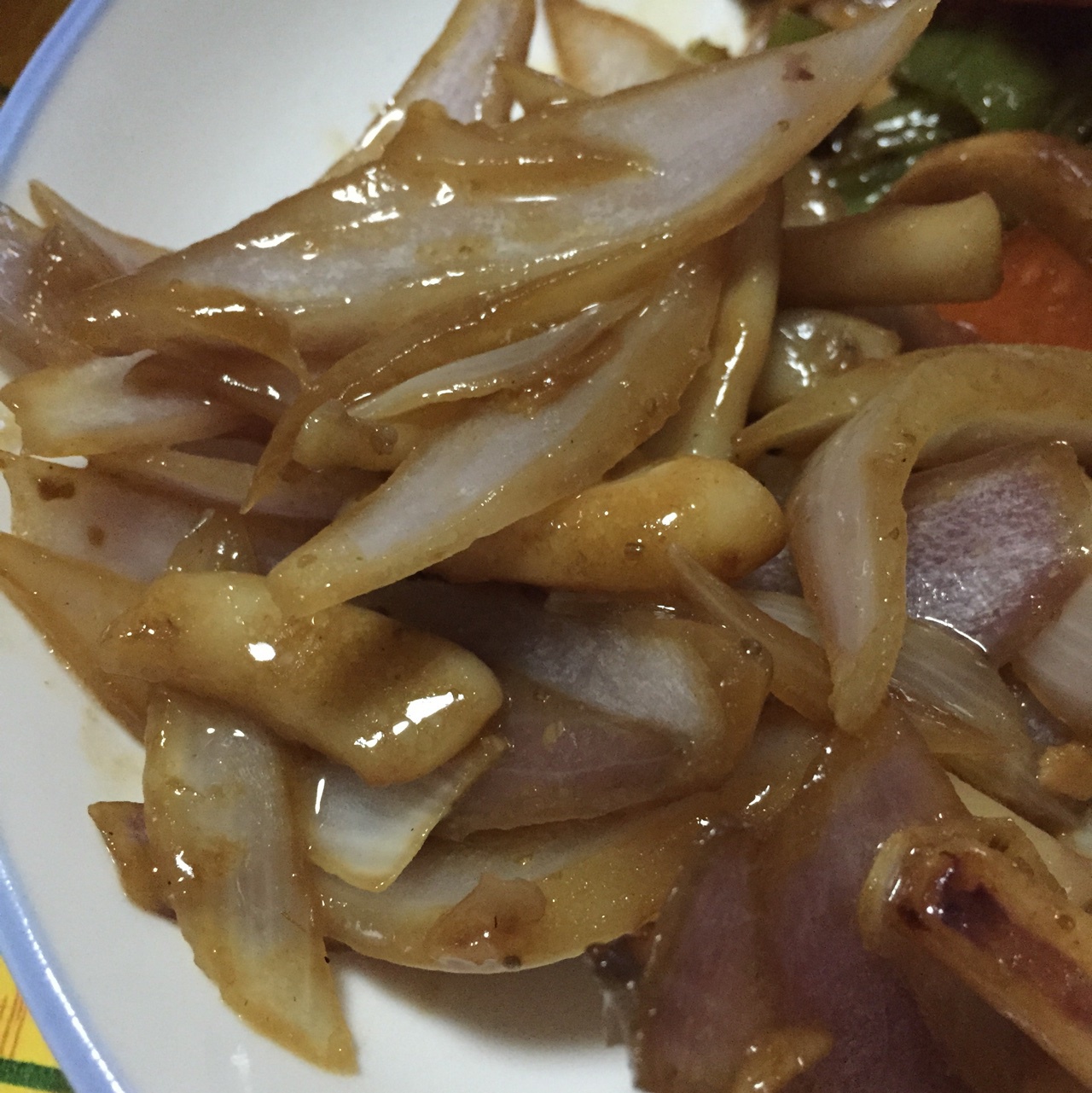 洋葱酱爆鱿鱼须