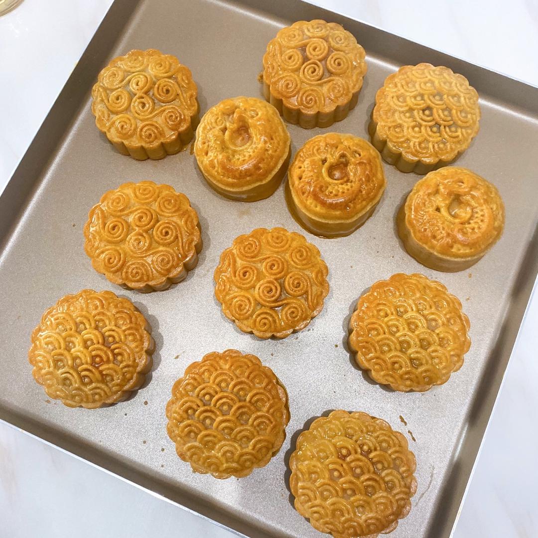 广式莲蓉蛋黄月饼