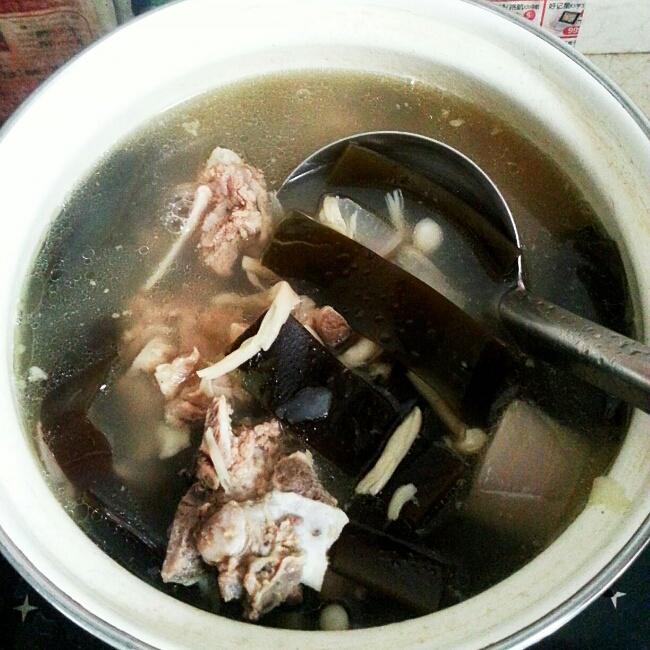 海带猪骨汤