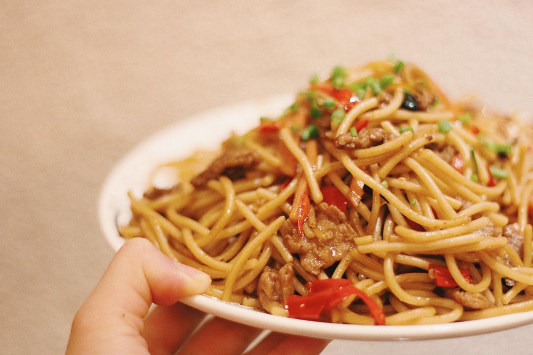 黑椒牛柳炒意面