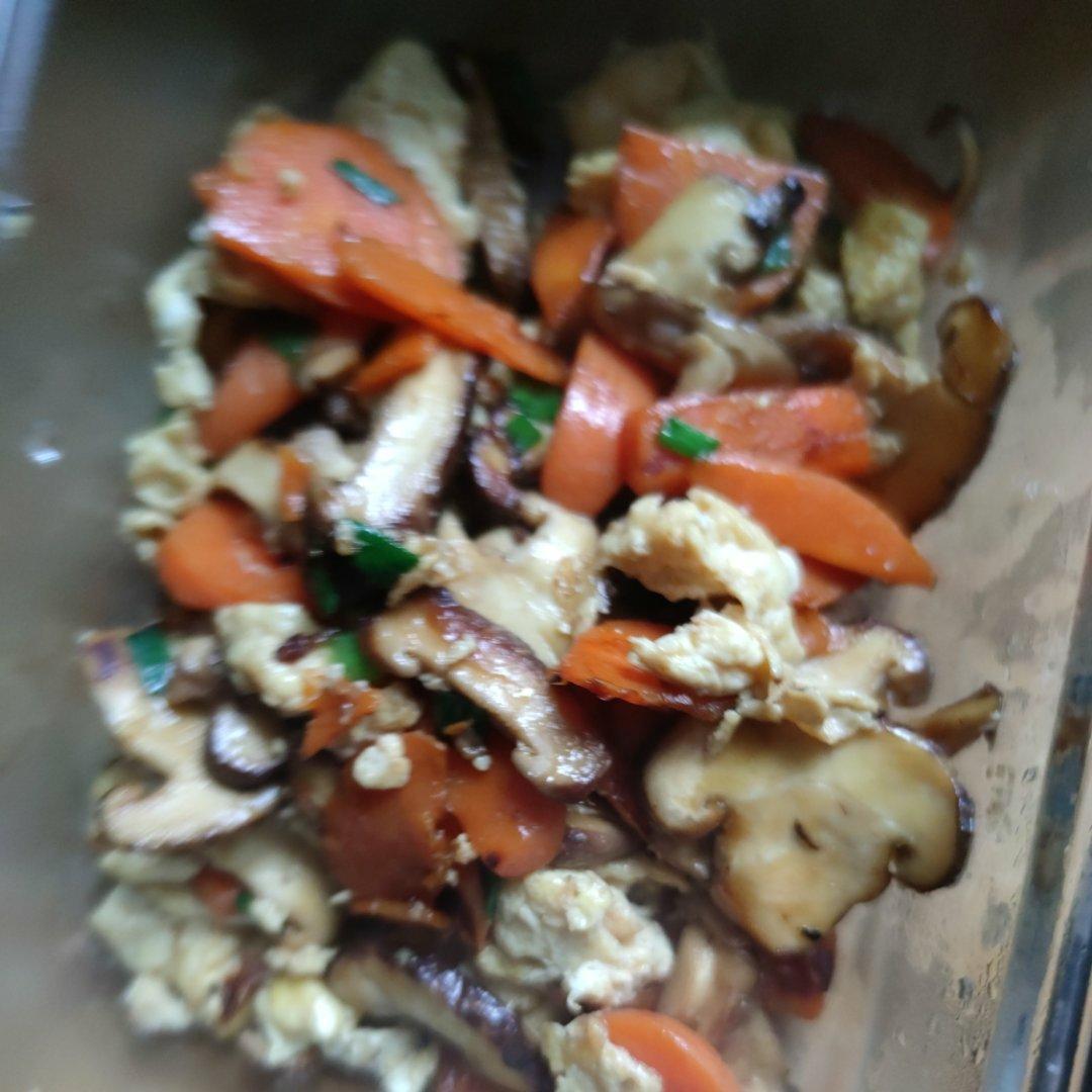 ㊙️新吃法❗️ 低卡减脂香菇胡萝卜炒鸡蛋，简单好吃～