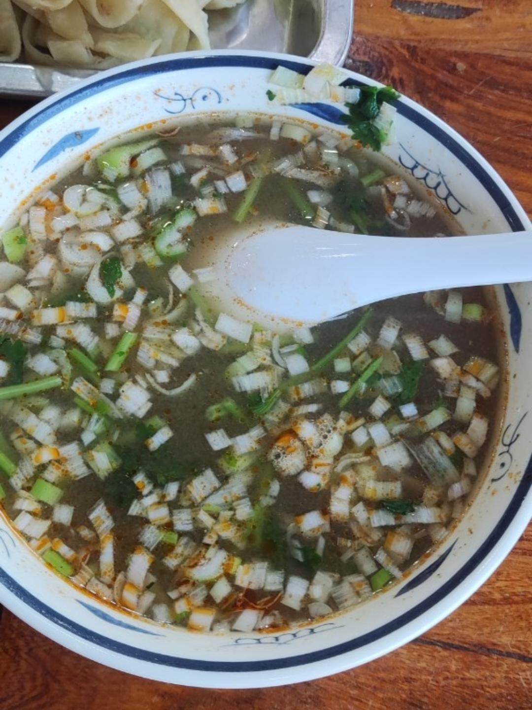 驴肉汤——用熟驴肉熬制