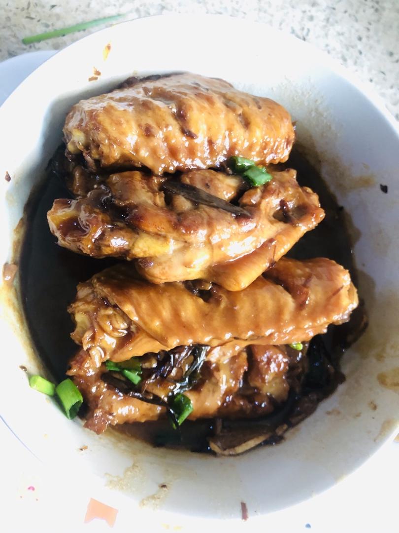 外婆教我的红烧鸡翅·连汤汁都狠好吃！！！