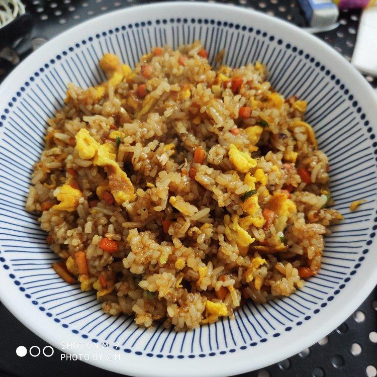 好吃到停不下来的酱油蛋炒饭