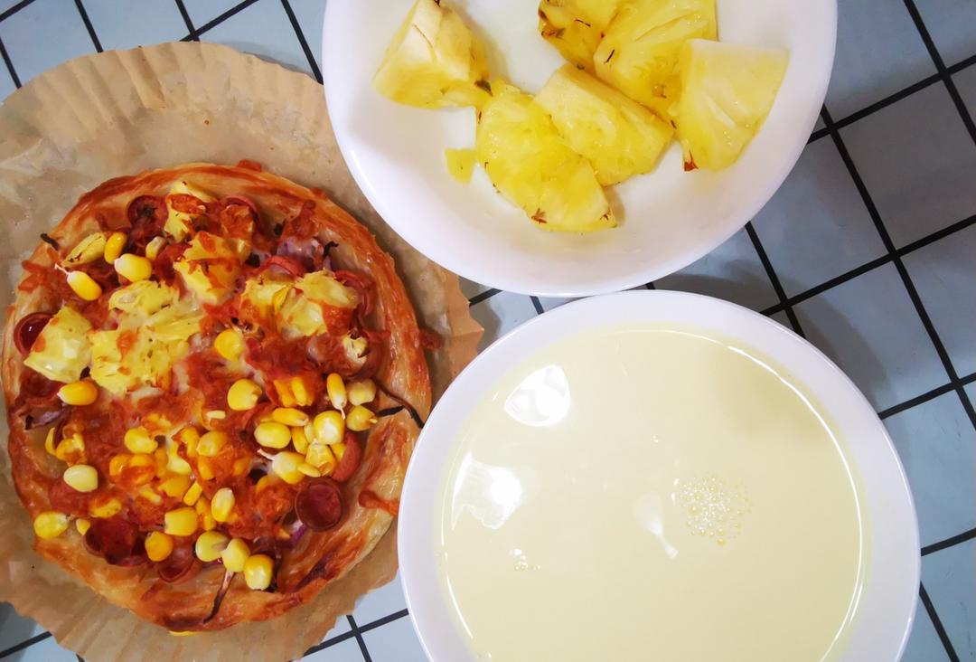 2张手抓饼皮搞定1个披萨——奥尔良鸡肉披萨