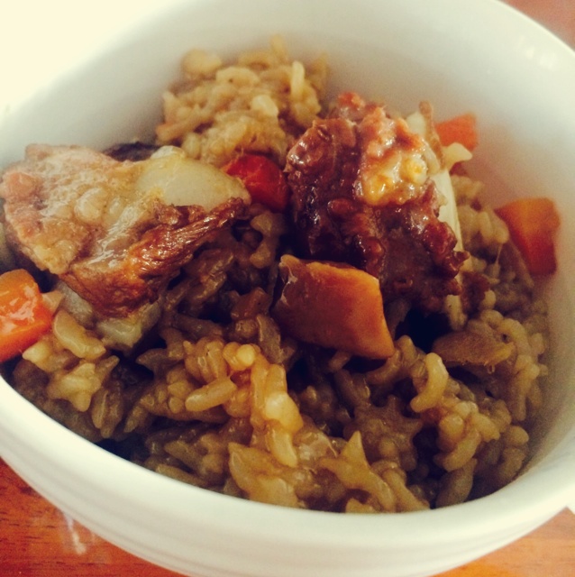 喷香排骨焖饭（爆好吃）