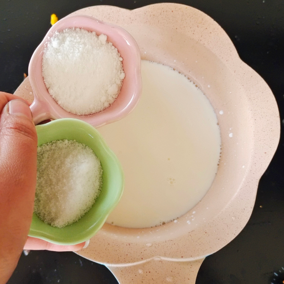 纯奶手撕吐司的做法 步骤1