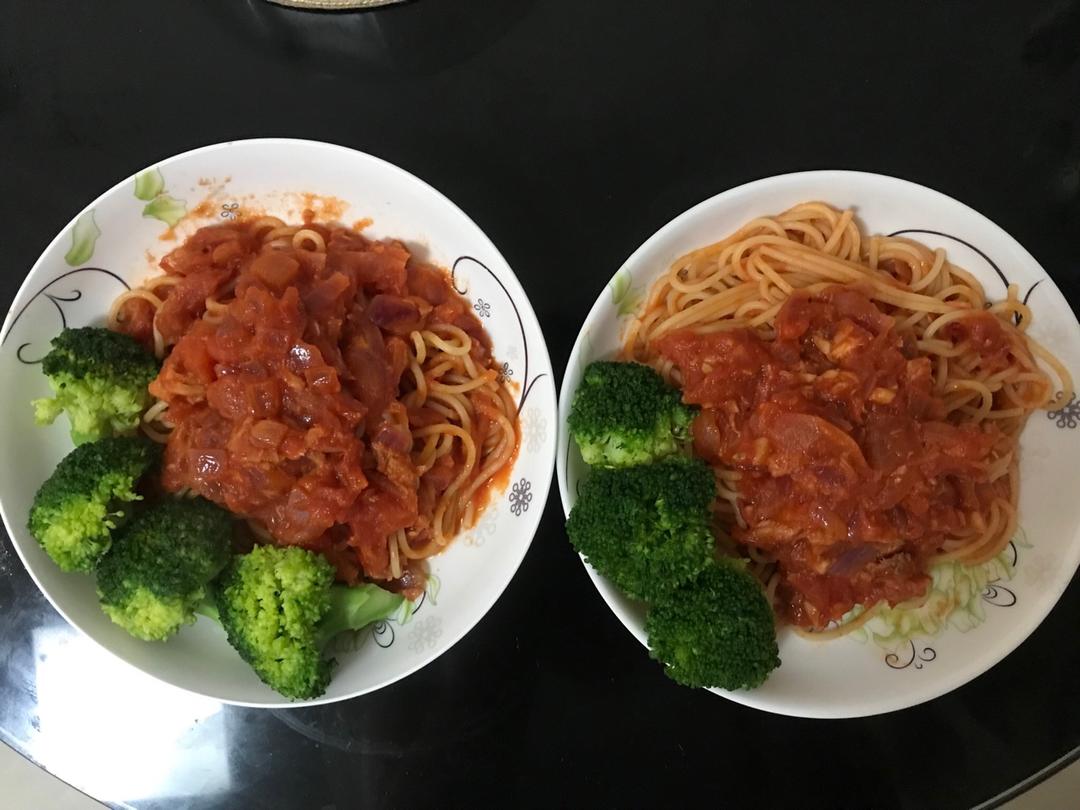 番茄肉酱意大利面