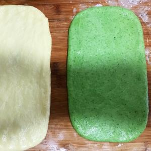 简单好看的菠菜豆沙面包的做法 步骤4