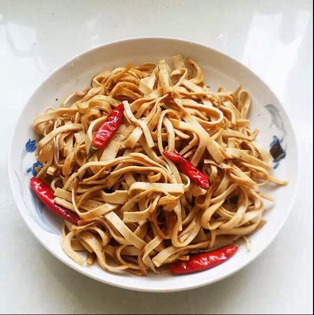 尖椒豆腐皮