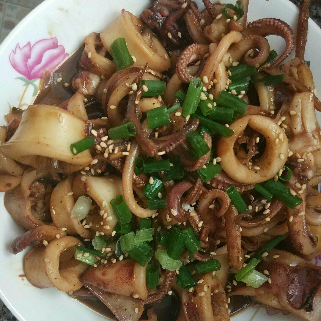 我做饭你捣乱做的油焖小管笔管鱼