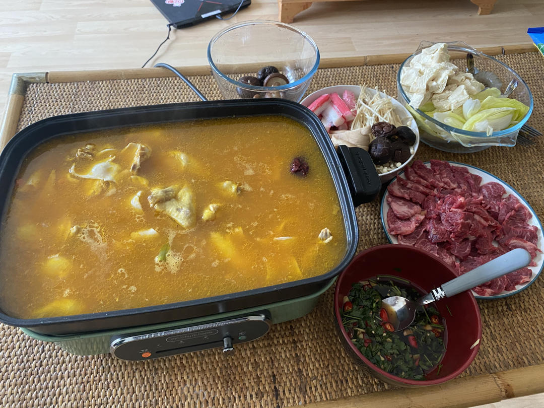 【花胶鸡火锅】