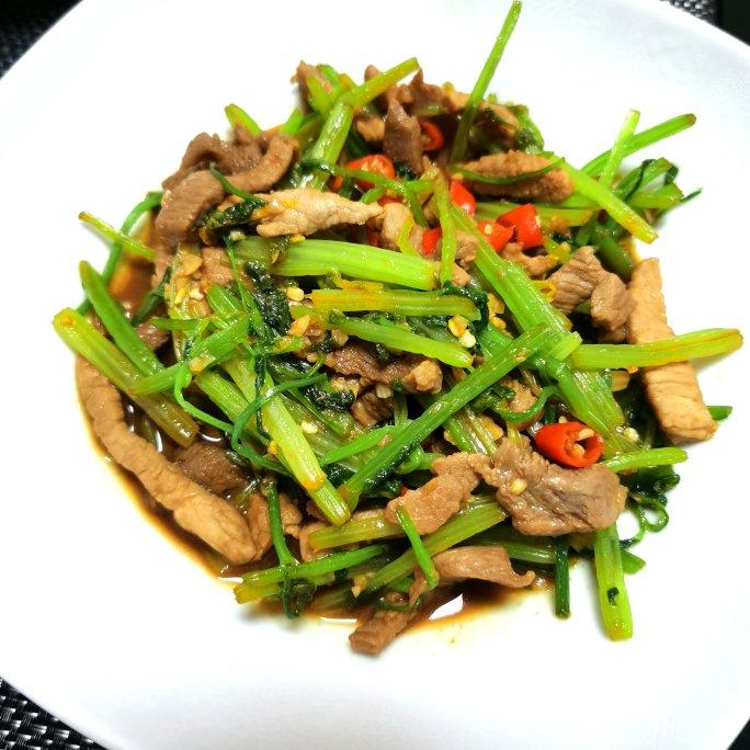 香芹炒肉家常下饭菜！