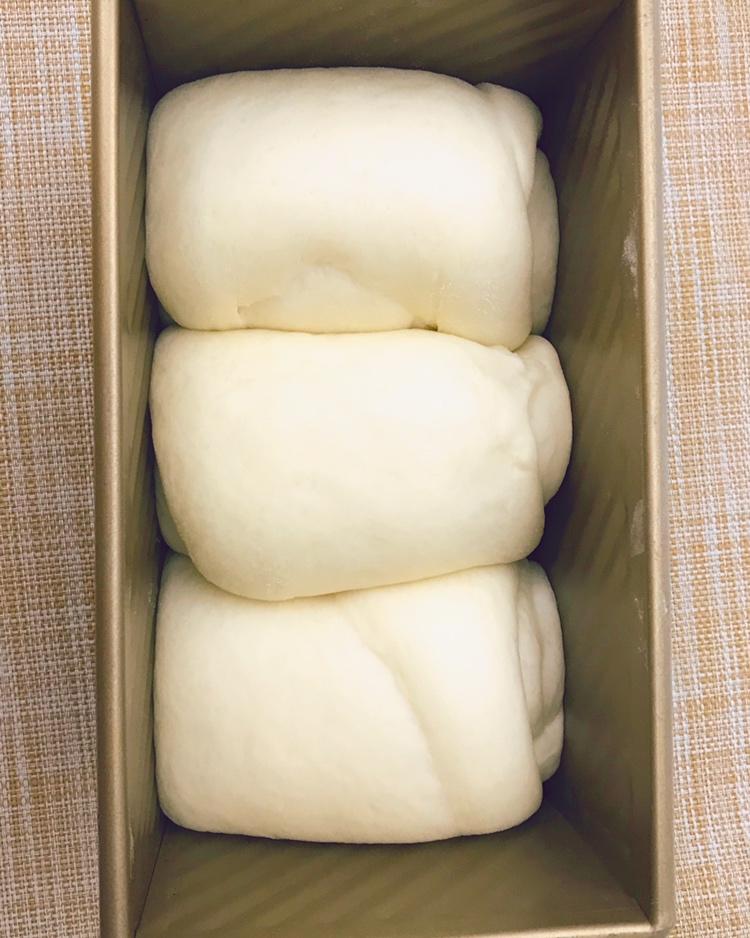 《Tinrry+》软绵绵的白吐司