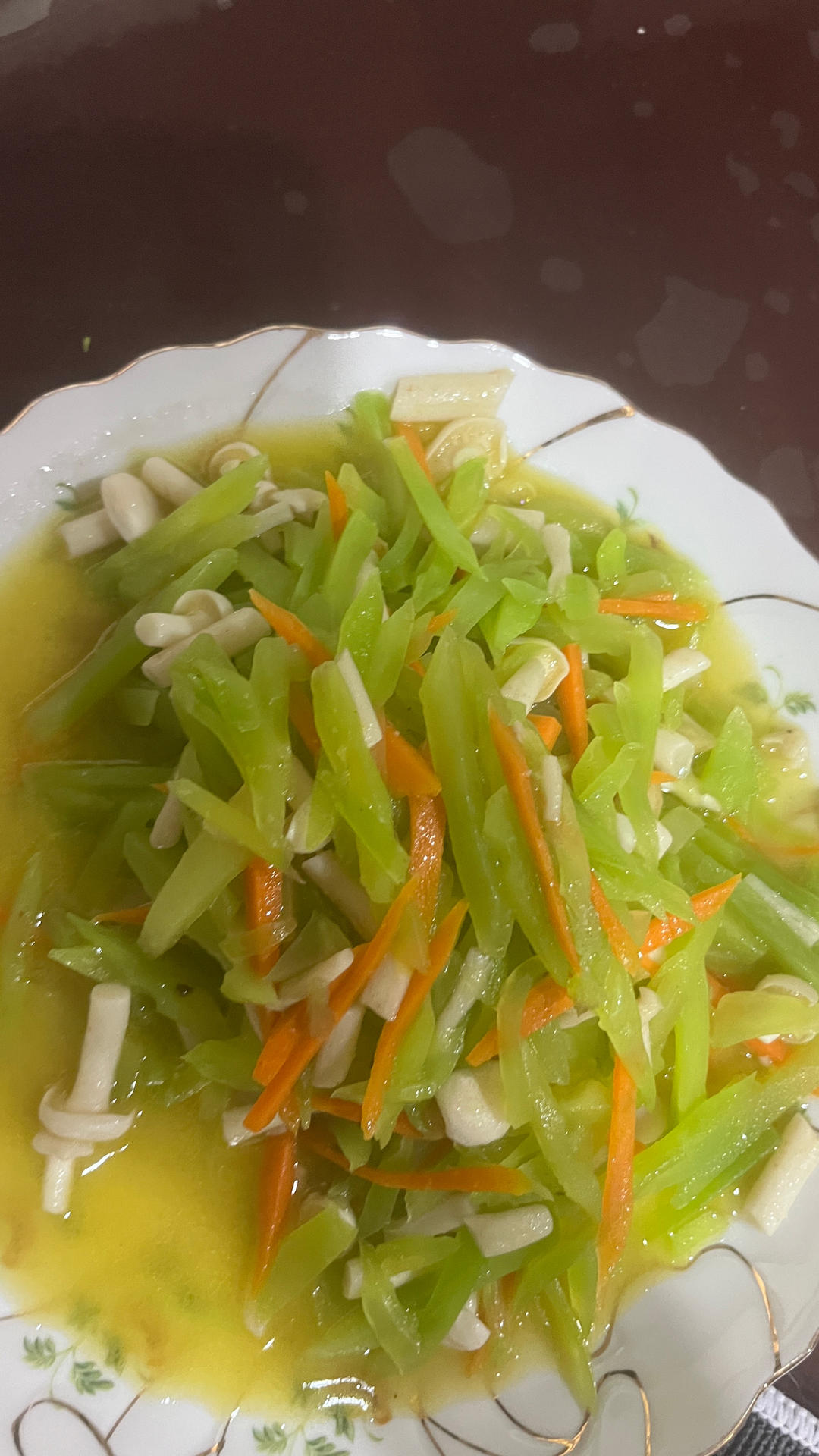 清炒莴笋丝