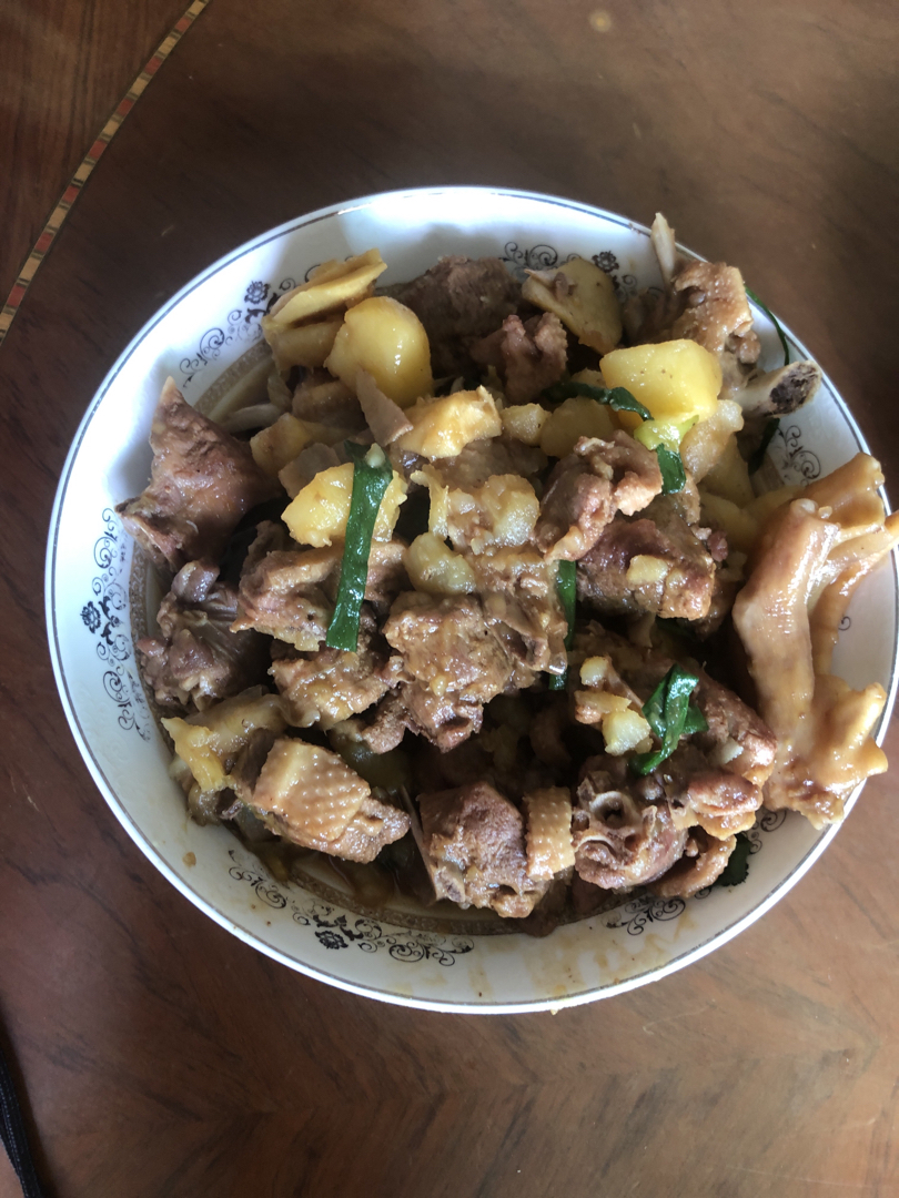 鸭肉焖土豆