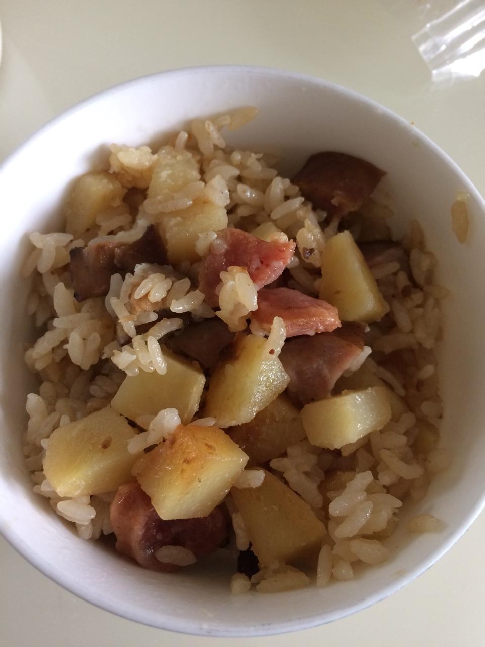 土豆焖饭（电饭锅版）
