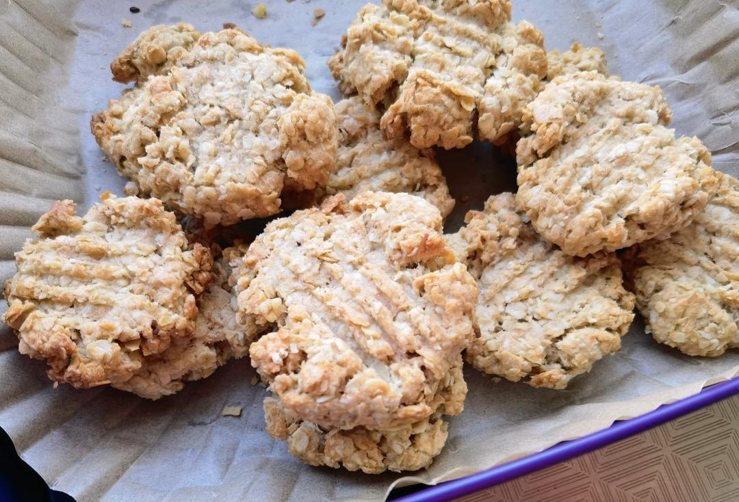 低脂低卡的燕麦饼干！饱腹感超强，做法简单！