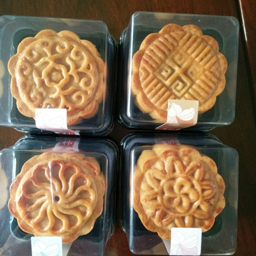 广式月饼——蛋黄莲蓉月饼