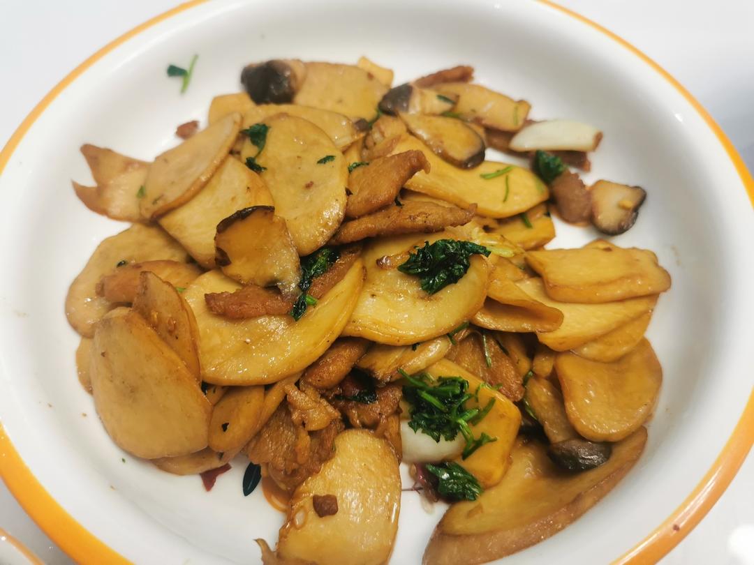 杏鲍菇炒肉