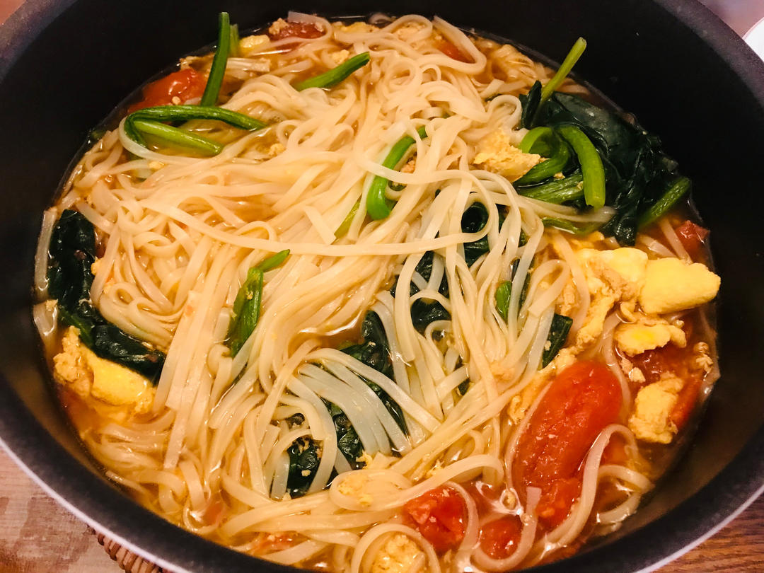 西红柿菠菜汤面
