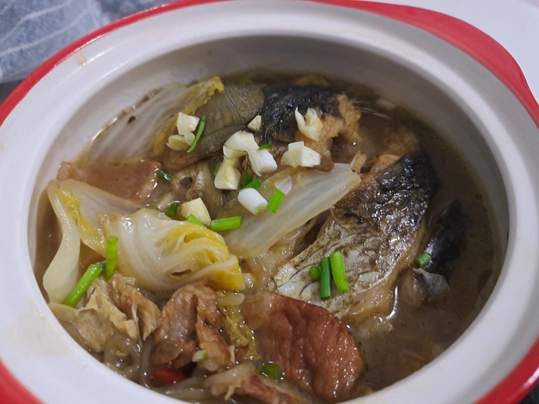 得莫利炖鱼《春江开 炖一条家乡味的开江鱼》