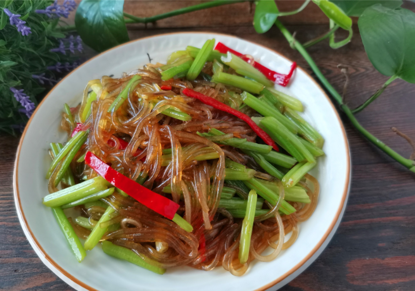 芹菜炒粉条