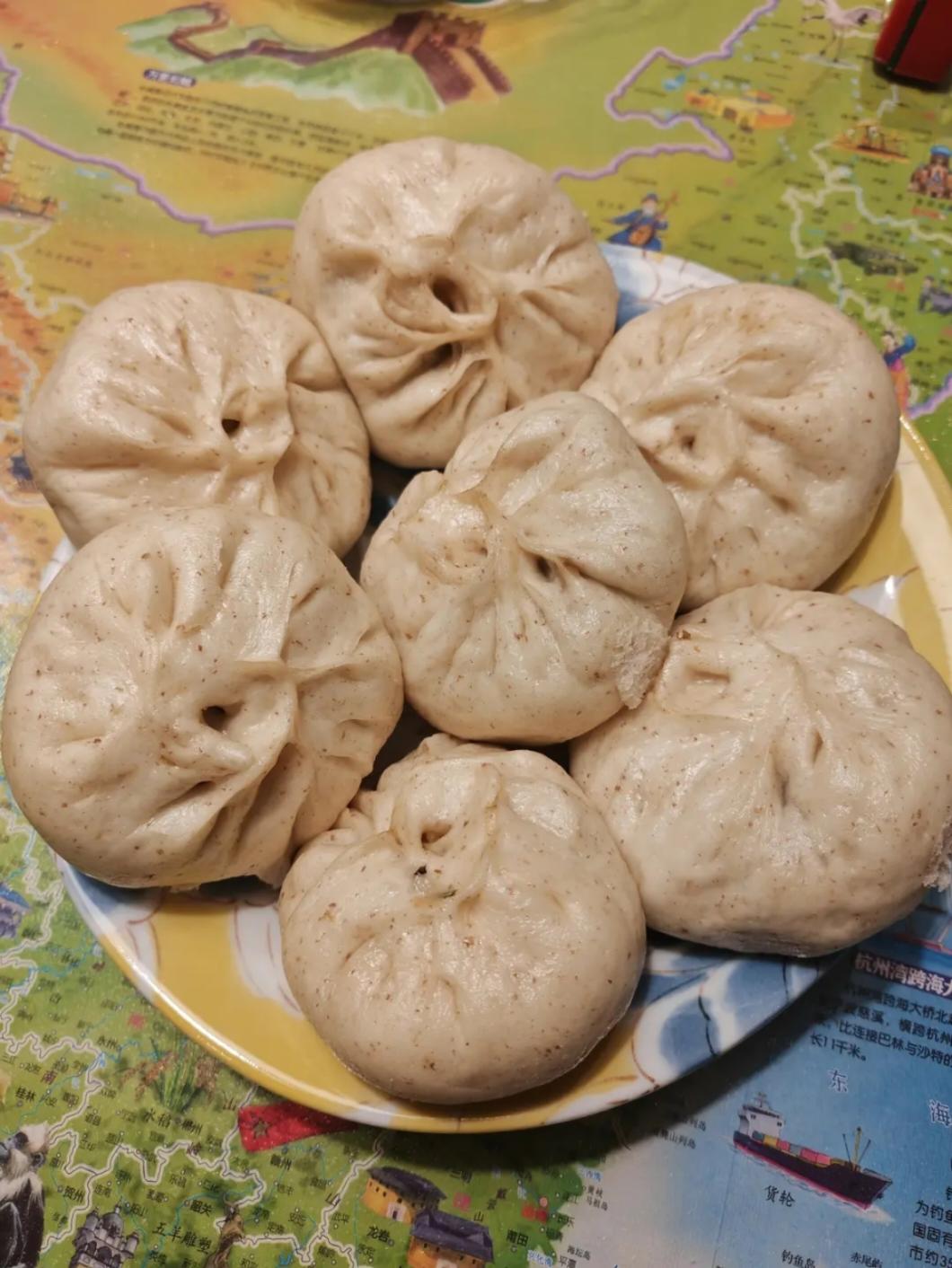韭菜粉条豆腐包子