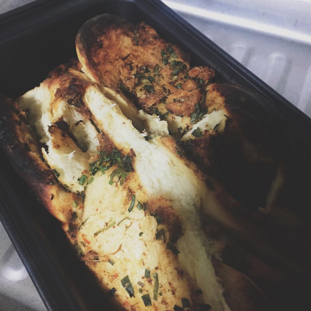 香葱肉松手撕吐司