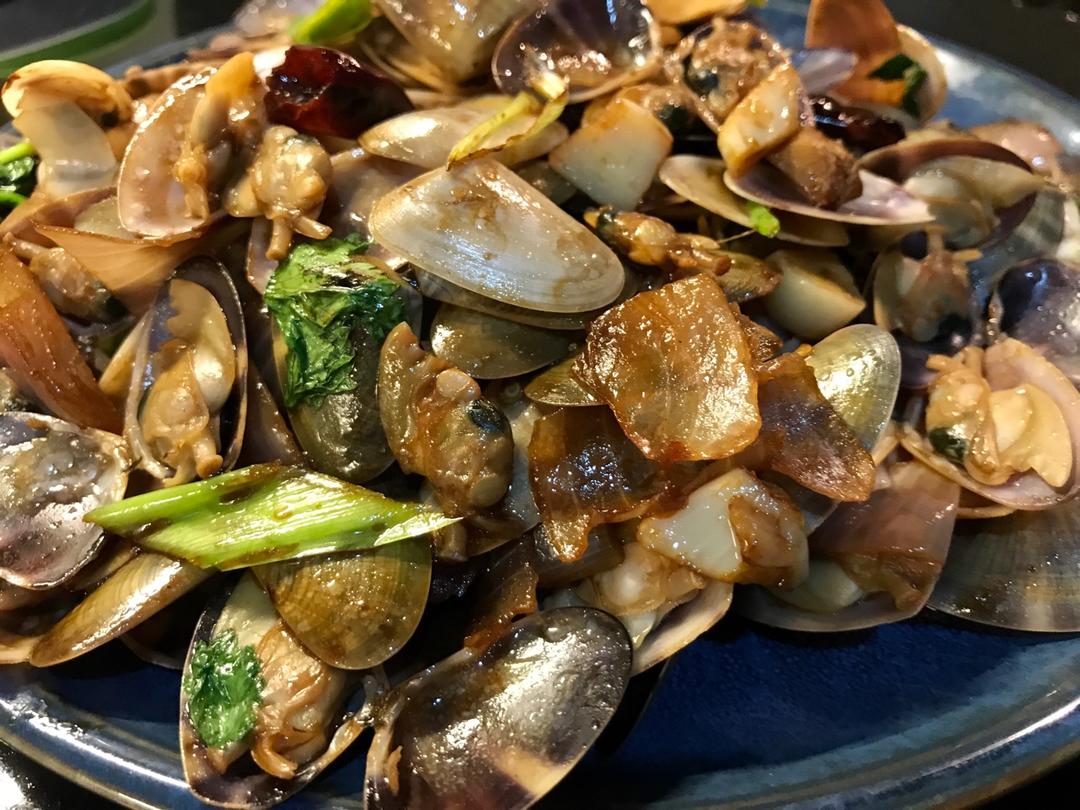 葱炒花蛤