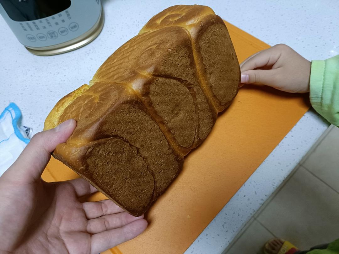 南瓜手撕吐司，绵软拉丝，配方和做法简单，
