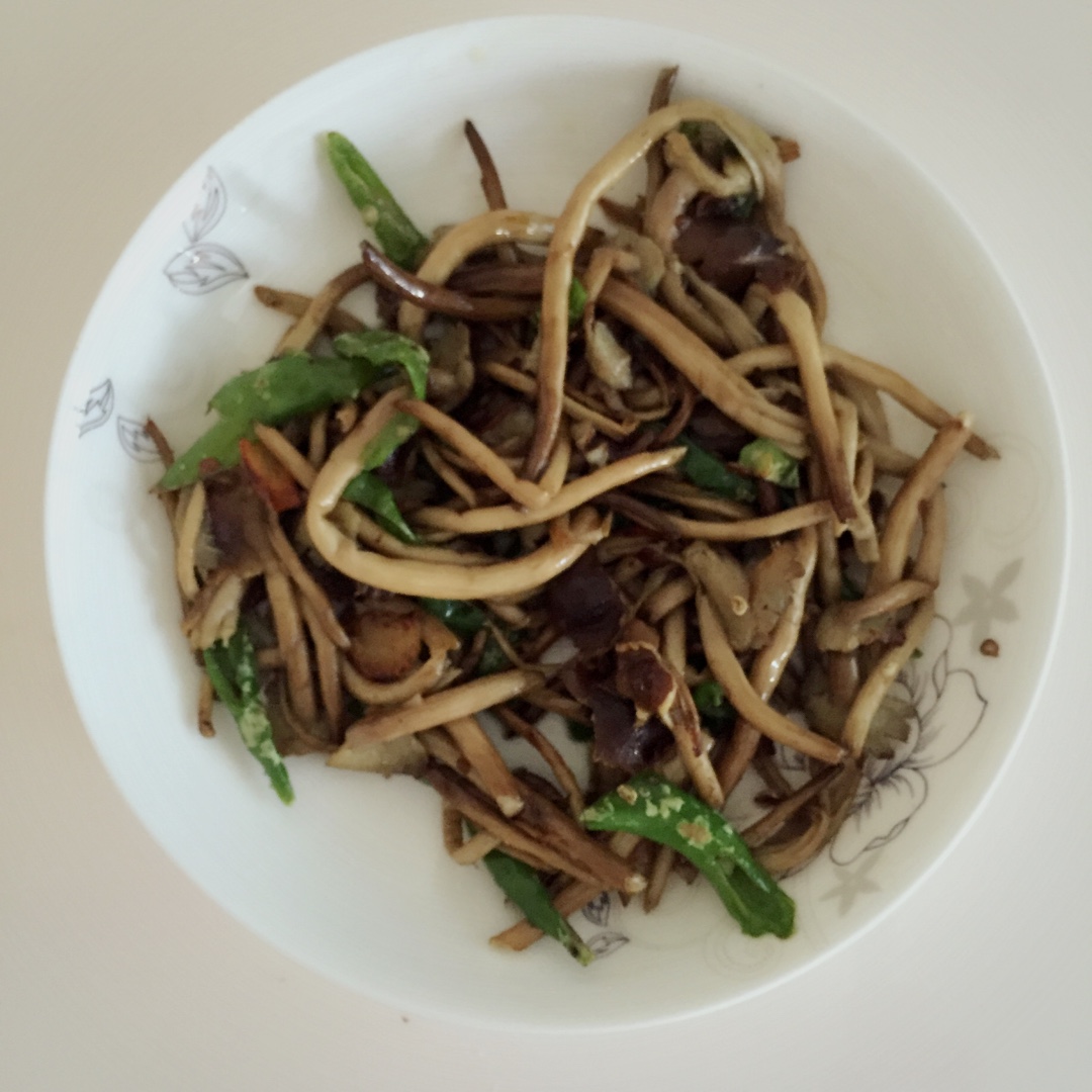 干煸茶树菇