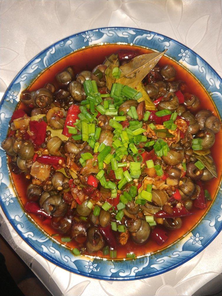 下酒菜 香辣田螺-和小龙虾并肩的四川夜宵之王 择一人常伴做的香辣