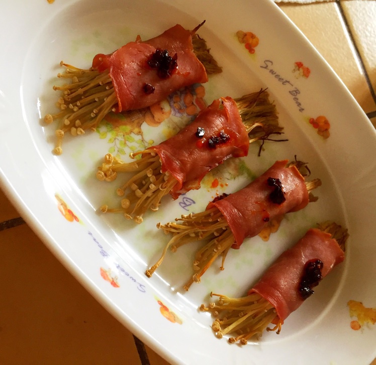 香煎培根金针菇卷